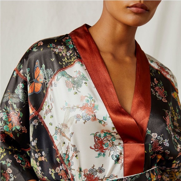 HAH PRINTED LONGLINE CAFTAN BILLOWY SILHOUETTE BUTTERFLY PRINT BELTED SIZE XS - Picture 3 of 15